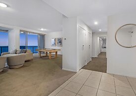 Level 45 Luxury Sub-Penthouse in Surfers