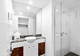 Level 45 Luxury Sub-Penthouse in Surfers