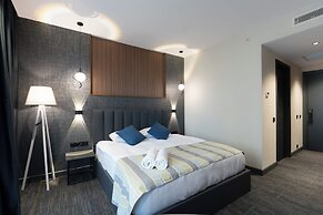 NOVA LUXE Hotel & Residences