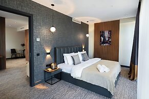 NOVA LUXE Hotel & Residences