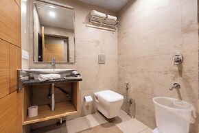 Shining hills by Lawrence Hotels