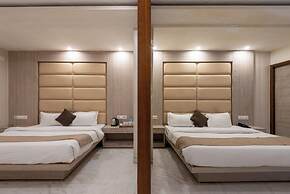 Shining hills by Lawrence Hotels