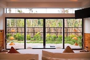 Chaloklum Residence by Kupu