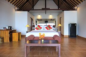 Chaloklum Residence by Kupu