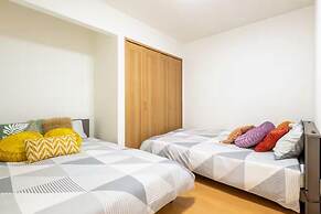 6 Minutes to Shinjuku Station by Train, Max 4 People