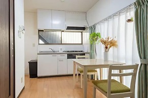 6 Minutes to Shinjuku Station by Train, Max 4 People