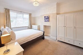 Host Stay Wardman Crescent