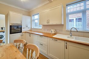 Host Stay Wardman Crescent