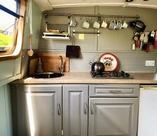 5 Star Stunning Houseboat, no Experience Required! Enjoy the Most Roma