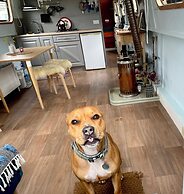5 Star Stunning Houseboat, no Experience Required! Enjoy the Most Roma