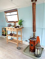 5 Star Stunning Houseboat, no Experience Required! Enjoy the Most Roma