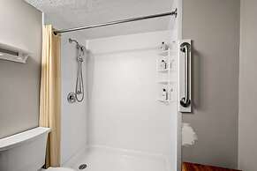 Full Kitchen Hot Tub Indoor Pool Sleeps 6