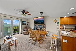 Full Kitchen Hot Tub Indoor Pool Sleeps 6