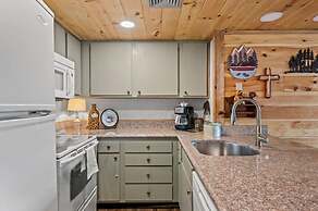 Indoor Pool Sleeps 7 Mountain Views Playground