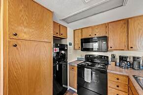 Mountain Views Sleeps 6 Heated Pool Hot Tub