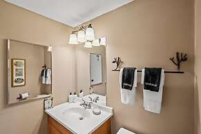 Mountain Views Sleeps 6 Heated Pool Hot Tub