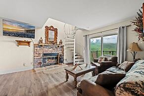 Mountain Views Sleeps 6 Heated Pool Hot Tub