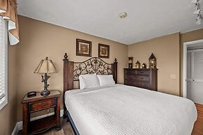 Mountain Views Sleeps 6 Heated Pool Hot Tub