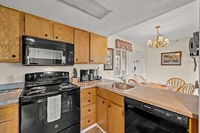 Mountain Views Sleeps 6 Heated Pool Hot Tub