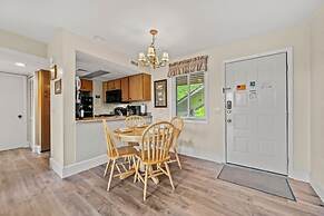 Mountain Views Sleeps 6 Heated Pool Hot Tub