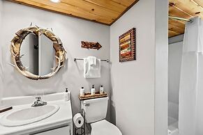 Sleeps 4 Heated Pool Hot Tub Mountain View