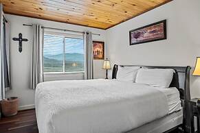 Sleeps 4 Heated Pool Hot Tub Mountain View