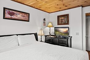 Sleeps 4 Heated Pool Hot Tub Mountain View