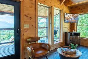 Mountain Views Sauna Hot Tub Fire Pit