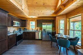 Mountain Views Sauna Hot Tub Fire Pit