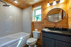 Mountain Views Sauna Hot Tub Fire Pit