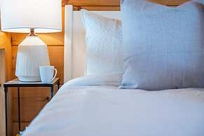 Mountain Views Sauna Hot Tub Fire Pit