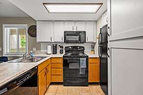 Indoor Pool Mountain Views Hot Tub Sleeps 6