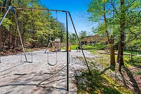 Hot Tub Heated Pool Mountain Views Sleeps 6