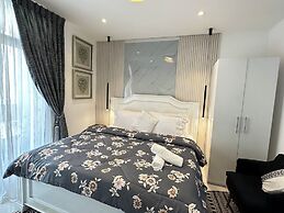 Embassy Gardens Haven