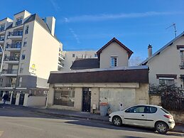 Oliasi Poissy