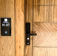 Kease Yasmin H-7 Royal Touch AG96