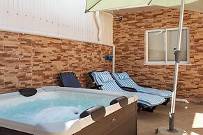 Zurrinha Holidays With Jacuzzi