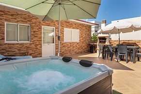 Zurrinha Holidays With Jacuzzi