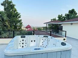 Luxury with Ocean Views&Private Rooftop