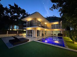 Luxury with Ocean Views&Private Rooftop