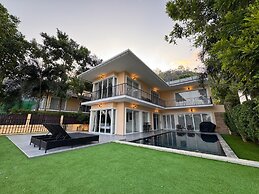 Luxury with Ocean Views&Private Rooftop