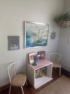Mama Jeans Pillowville Home