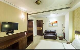 THE REGAL PARK HOTEL