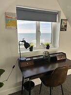 Ocean Side With Free Parking By My Getaways