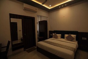 Rajmoti hotel& restro