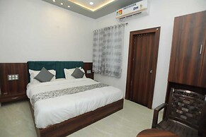 Rajmoti hotel& restro