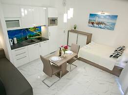 Apartments Sun Dance 2 With Heated Pool