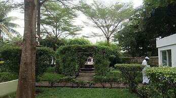 Chakaville Beach Resort