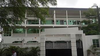 Chakaville Beach Resort