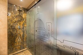 Independence Olive- 1 Bedroom - Square SEA View